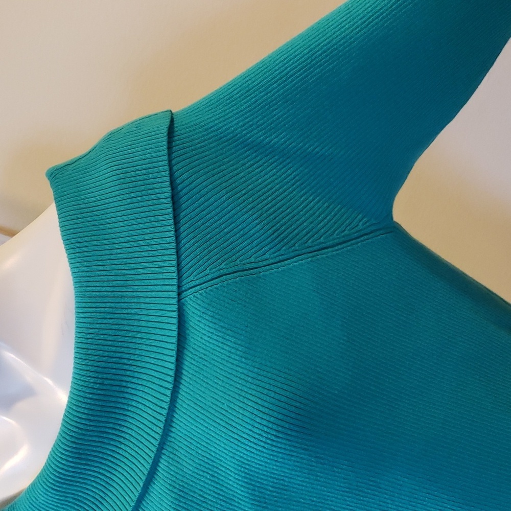 Forenza Sweater - Picture 3 of 6